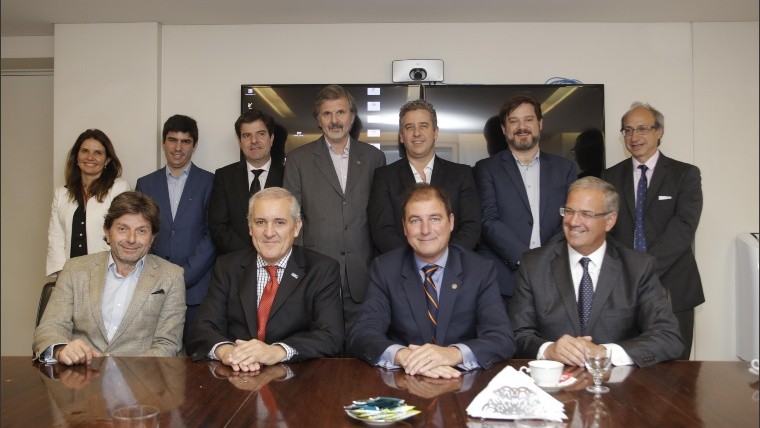 Directivos de Rofex y Matba habían sellado a fines de octubre los pasos que ayer debían cerrar en la fusión.