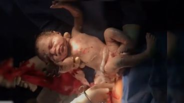 "¡¡¡Rompí bolsa!!! Estoy un poco asustada, pero a la vez muy feliz", escribió Vicky.