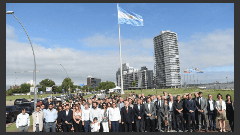 Rosario estrenó su primer Mega Mástil.