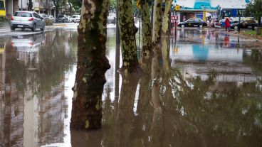 Otro diluvio: como el martes pasado, la lluvia generó inconvenientes en la ciudad.