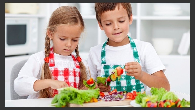 Hay que tener algunos cuidados para que los niños puedan estar en la cocina.