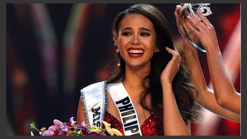 Gray es modelo y tiene 24 años. Su padre es escocés y su mamá filipina.