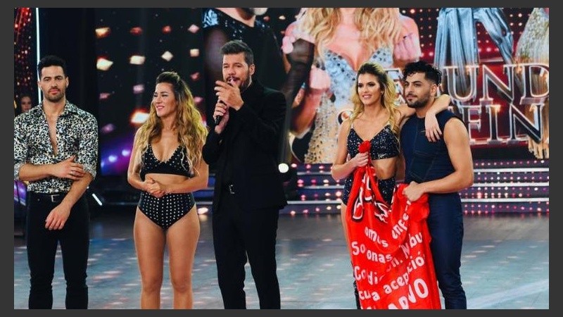 Las parejas en el momento de la votación. 