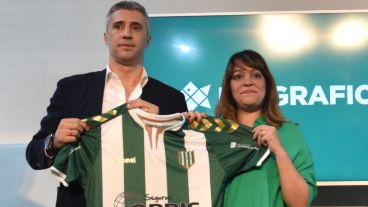 Crespo, junto a la presidenta del Taladro, Lucía Barbuto.