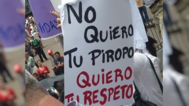 No es un piropo, es acoso. Y se basa en una relación desigual de poder entre los géneros.