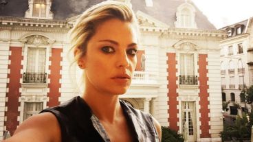 Dolores Fonzi, una de las personas que criticó la salida del país de Darthés.