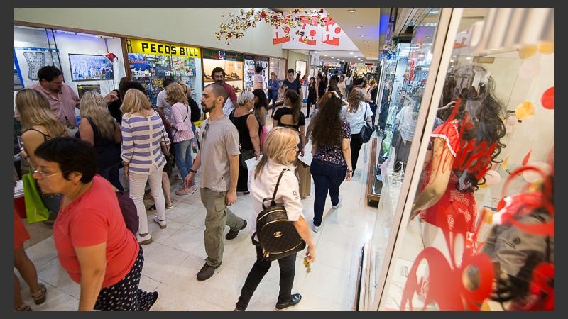 Las Fiestas levantaron las ventas en locales, pero no alcanzó. 