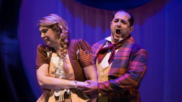 Con entrada libre y gratuita los rosarinos disfrutaron de la ópera I Pagliacci.