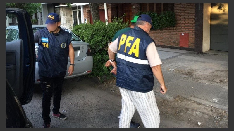 El vendedor de droga fue trasladado a la División Antidrogas de la PFA.