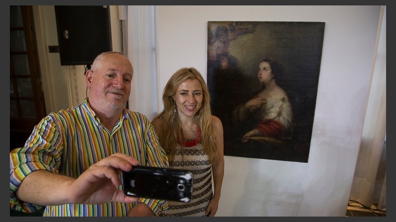 Una foto con el cuadro que volvió al museo tras 35 años. 