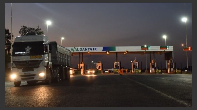 El peaje troncal de la autopista sube a 60 pesos. 