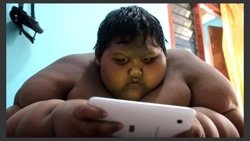 Arya Permana, un niño de 12 años de Indonesia. 