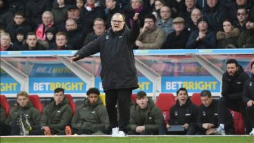 El empate del Norwich City frente a Brentford por 1 a 1 le permitió al Leeds de Bielsa las chances de ascenso directo a la Premier.