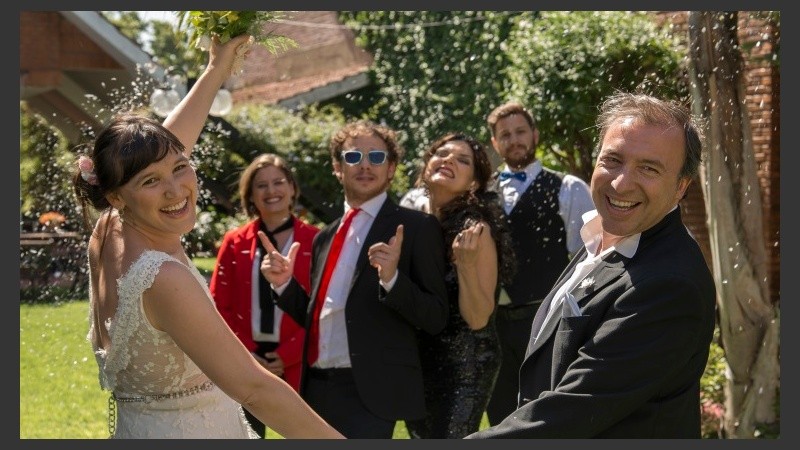 En escena: Leila Esquivel, Juan Nemirovsky, Camila Olivé, Juan Pablo Yevoli, Ofelia Castillo y Juan Biselli.