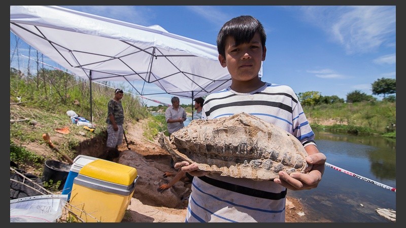 Los trabajos de excavación en Arroyo Seco. El hallazgo revolucionó a grandes y chicos en la región. 