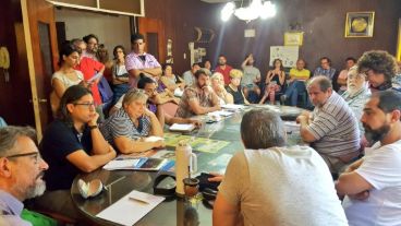 La reunión para organizar la marcha rosarina del jueves 17.