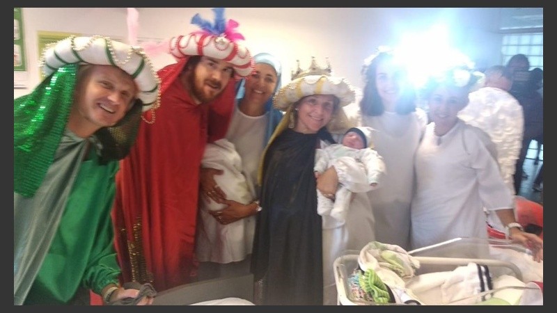 Los Reyes en la Maternidad Martin.