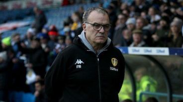 Dirigido por Marcelo Bielsa, el Leed United marcha primero en la segunda división del fútbol inglés.