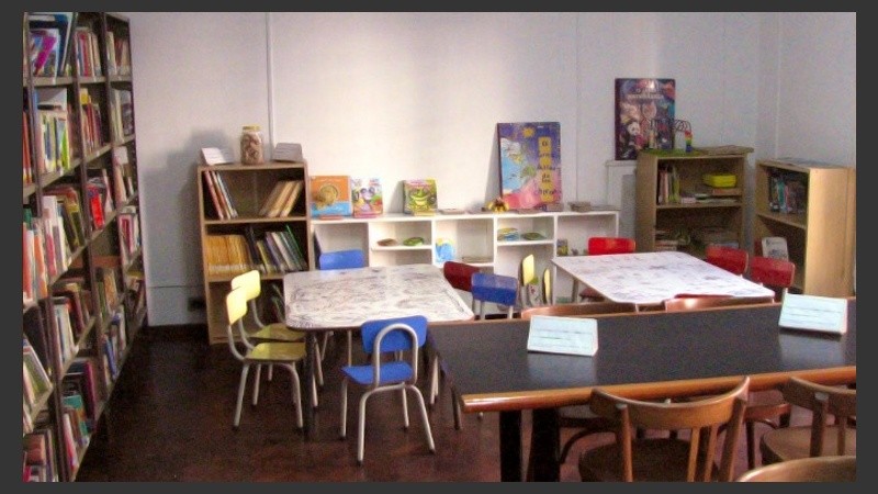 La sala infantil está abierta de lunes a viernes, de 8 a 13.30 en la sede anexa de la Biblioteca Argentina, Pasaje Álvarez 1576.