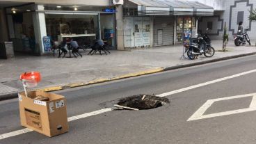 El pozo se generó en Maipú al 900.