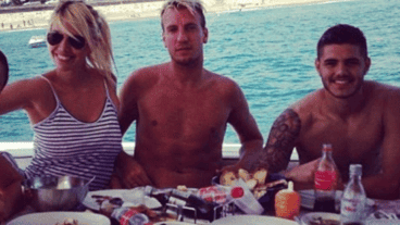 Otros tiempos. Cuando Wanda estaba en pareja con Maxi y Mauro era amigo de ambos.