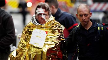 Hay decenas de heridos por la explosión en el centro de París.