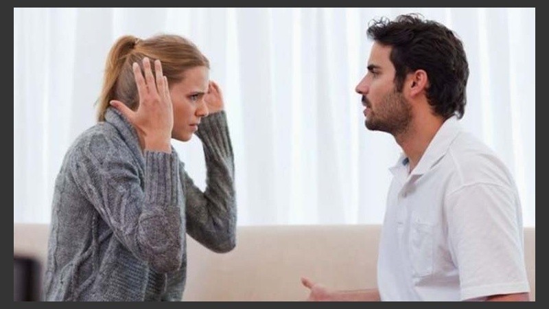 A las mujeres y chicos sí puede escucharlos.