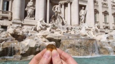 Las monedas de la Fontana Di Trevi, motivo de una pulseada inesperada.