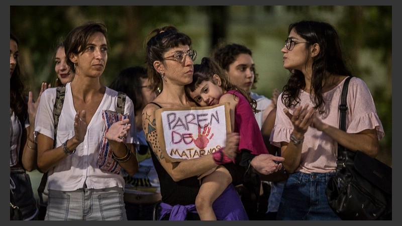 La movilización en la plaza San Martín de Rosario.