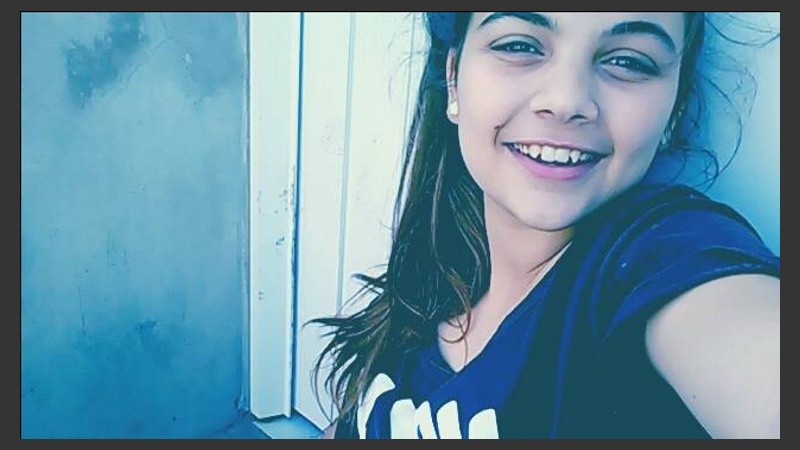 Agustina tenía 17 años. Salió a bailar y la mataron. Ni una menos.