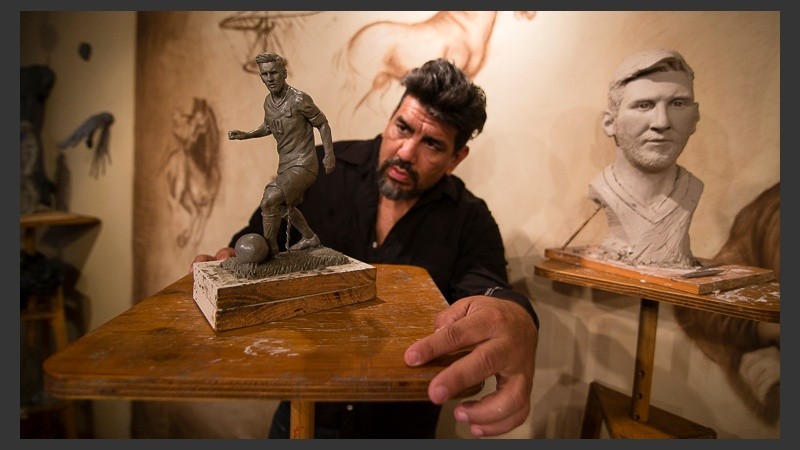 La idea nació en el 2014 cuando Sandro hizo una pequeña maqueta del jugador.