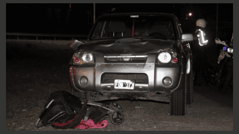 La niña de 3 años iba en un cochecito.