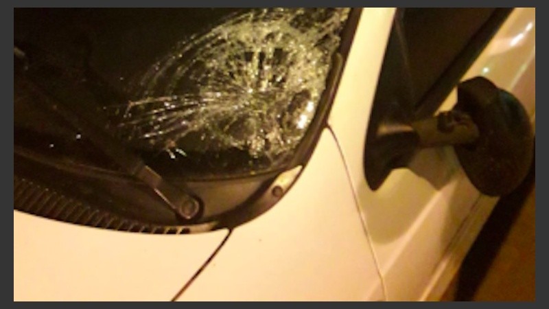 Así quedó el auto del conductor tras atropellar y matar a la menor.