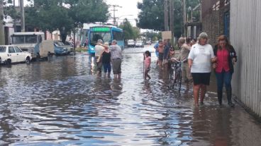 El Tres hizo un móvil en vivo desde la zona inundada.