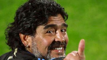 Maradona compartió un momento en familia.