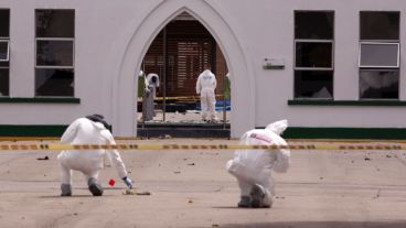 Nadie explicó cómo ingresó el auto a una de las zonas más vigiladas del país.