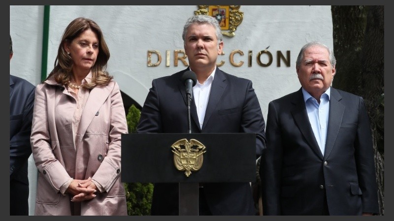 Nadie explicó cómo ingresó el auto a una de las zonas más vigiladas del país.