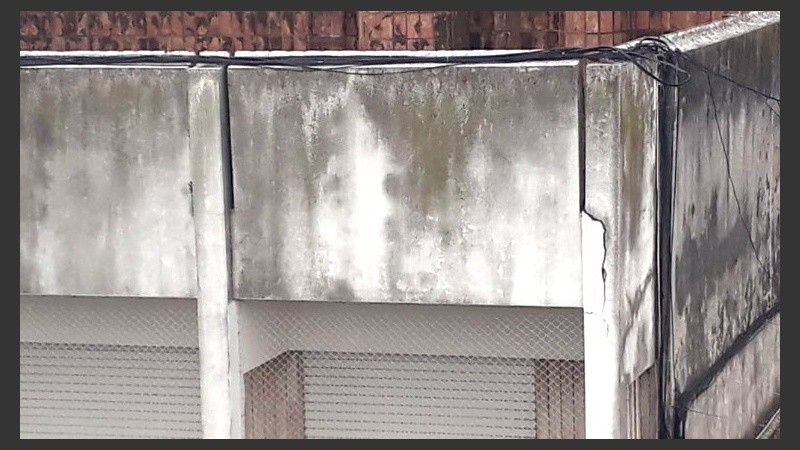 La zona quedó vallada hasta despejar el peligro.