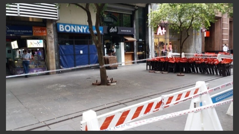 La zona quedó vallada hasta despejar el peligro.