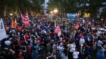 Una multitud en plaza San Martín este jueves.