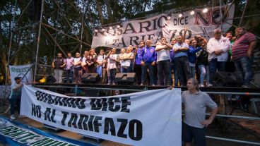 Se leyó un comunicado escrito por los gremios y las organizaciones.