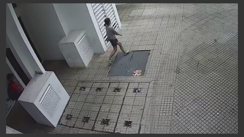 Una secuencia del video en el centro de Rosario. 