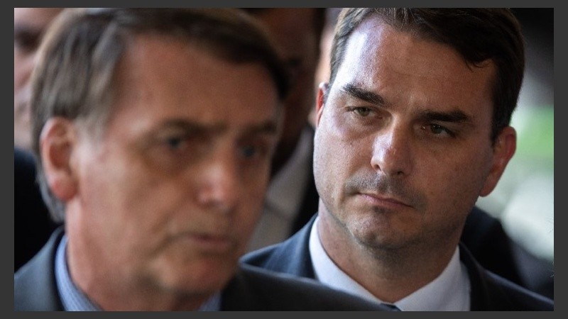 Flavio, siempre cerca de su padre presidente Jair Bolsonaro. 