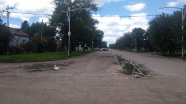 Los vecinos piden obras de bacheo.