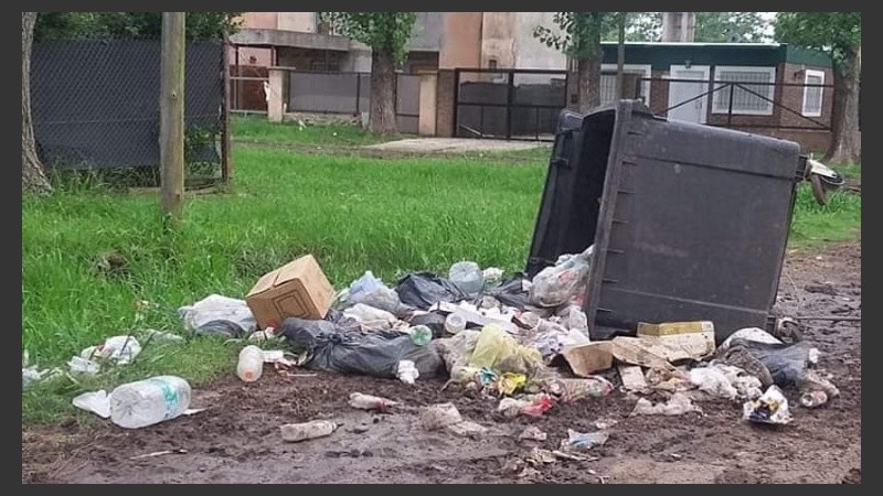 Vecinos de Roldán piden mejorar la higiene urbana.