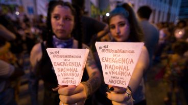 En la ronda de antorchas se pidió el fin de la violencia machista.