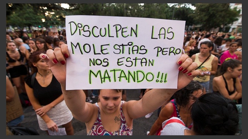 Una marcha frente a Tribunales pidió políticas públicas para erradicar la violencia machista.