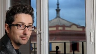 Patricio Pron nació en Rosario en 1975.