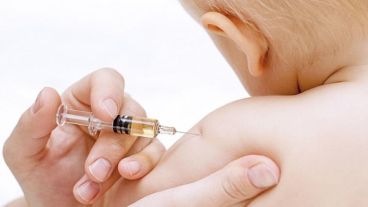 Ni la madre ni su hijo estaban vacunados contra el virus y se habían registrado algunos casos en el colegio del niño.