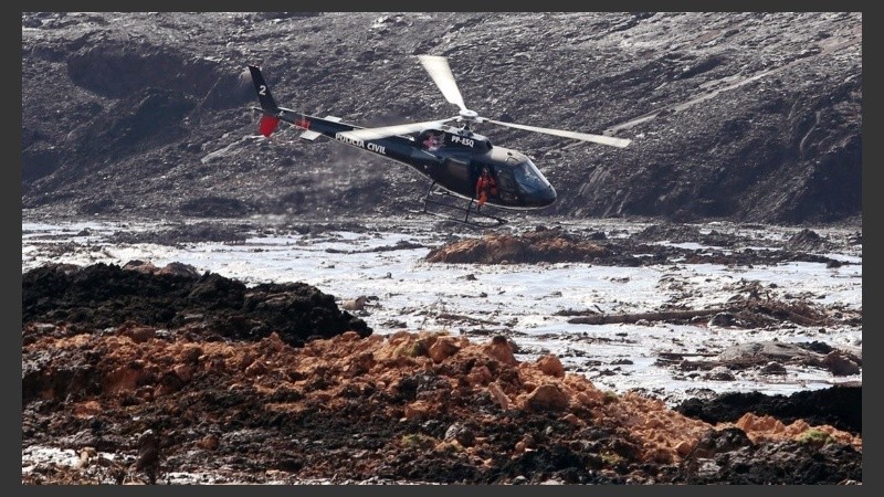 El alud se llevó todo a su paso por el pueblo.